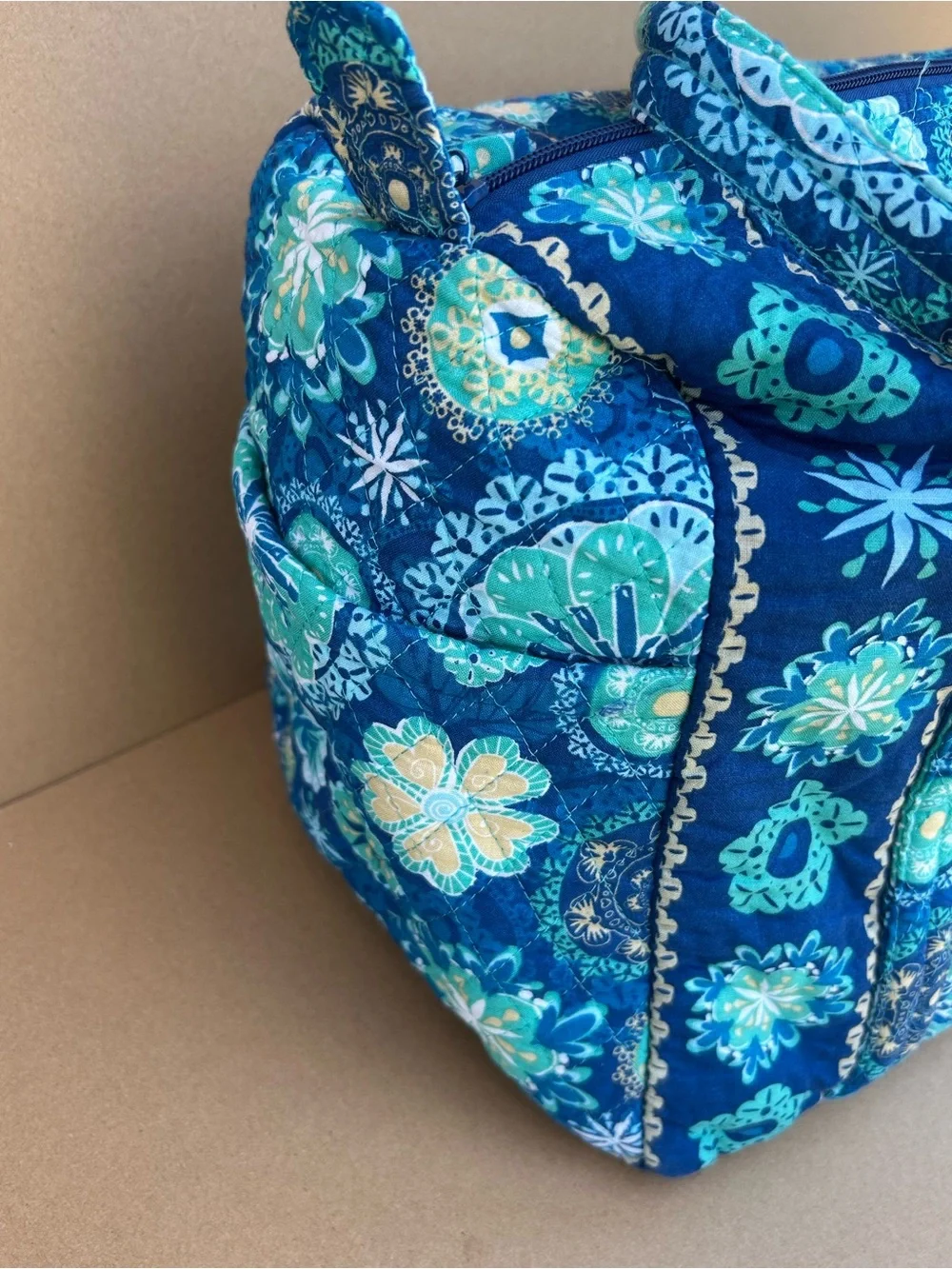 Vera Bradley Duffel Bag Quilted Medium Travel weekender Blue Floral Medallion